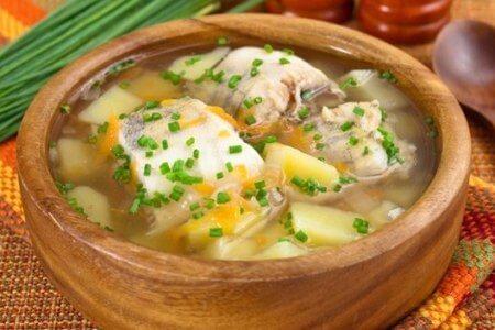 Домашняя уха в мультиварки из щуки - рецепт и фото