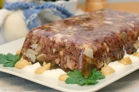 Домашний холодец из курицы и свинины - рецепт и фото