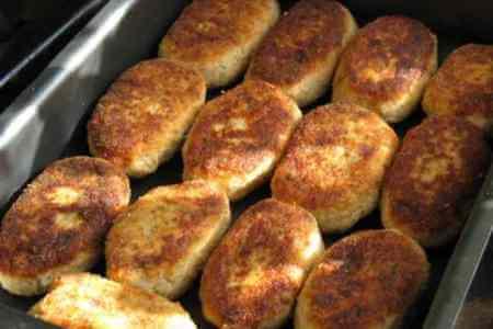 Котлеты из куриной печени в духовке - рецепт и фото
