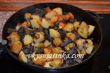 Жареная картошка с грибами