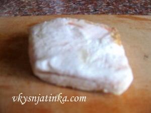 Кусок свиного сала