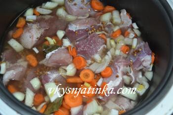Гречка со свининой, морковью и луком в мультиварке