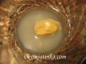 К горчице добавляем винный уксус
