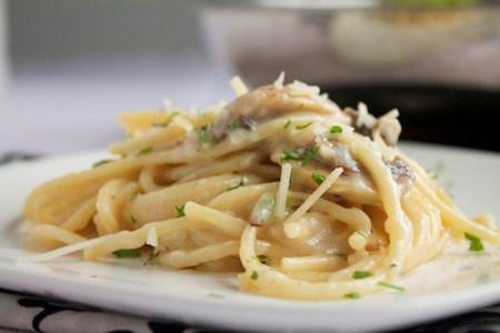 Сливочный соус для спагетти с куриным филе - рецепт и фото