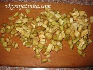 Баклажан нарезанный кубиками