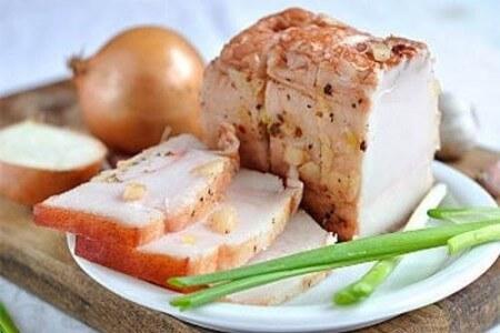 Засолка сала в луковой шелухе - рецепт и фото