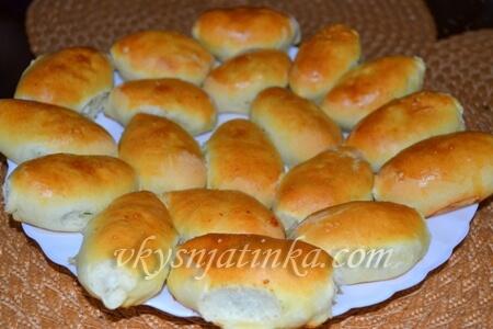 Пирожки с луком и яйцом в духовке - рецепт и фото