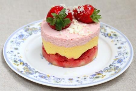 Клубничное суфле для торта - рецепт и фото