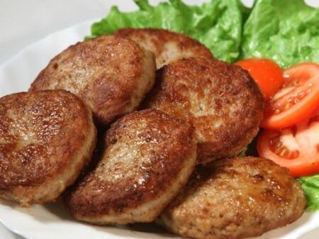 Печеночные оладьи из говяжьей печени с манкой - рецепт и фото