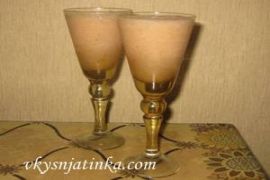 Домашний алкогольный коктейль из яблока и банана - фото