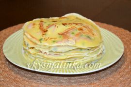 Блины с ветчиной и сыром - фото