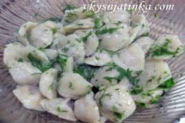 Вкусные домашние пельмени из свинины - фото