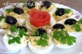 Яйца фаршированные куриным филе