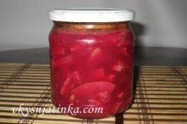 Кабачки в свекольном соке на зиму