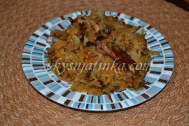 Капуста тушеная с ребрышками