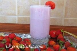 Клубничный коктейль - фото