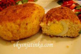Куриные котлеты с перепелиным яйцом