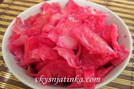 Маринованная капуста быстрого приготовления со свеклой