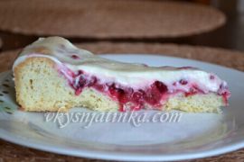 Пирог с брусникой