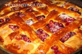 Пирог с клюквой