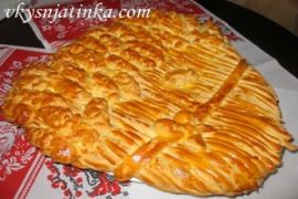 Пирог с мясом из дрожжевого теста - фото