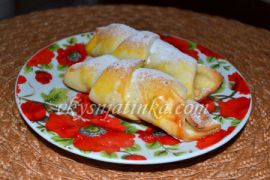 Рогалики с яблоком - фото