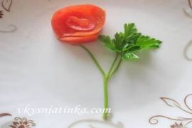 Роза из помидора - фото