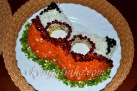 Салат с курицей и шампиньонами «Маска» - фото