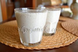 Смузи из банана и граната - фото