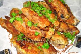 Свиные рулетики с черносливом и грецкими орехами - фото