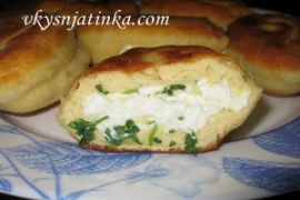 Жареные пирожки с творогом