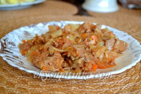 Капуста тушеная в мультиварке - фото