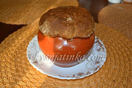 Картошка с мясом в духовке в горшочках - фото
