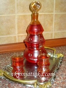 Клюквенная настойка на спирту в домашних условиях - фото