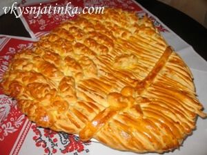 Пирог с мясом из дрожжевого теста - фото