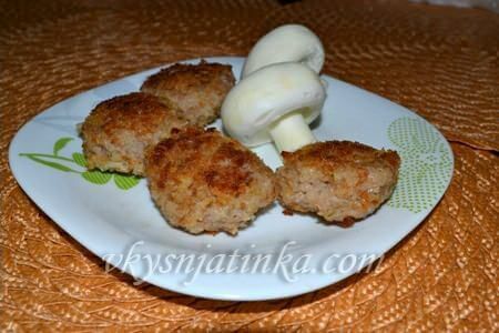 Свиные котлеты с грибами - фото