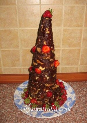 Торт из профитролей - фото
