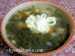 Зеленый борщ со щавелем - фото